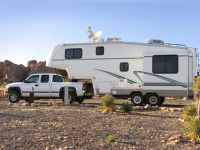 Fifth wheel and truck