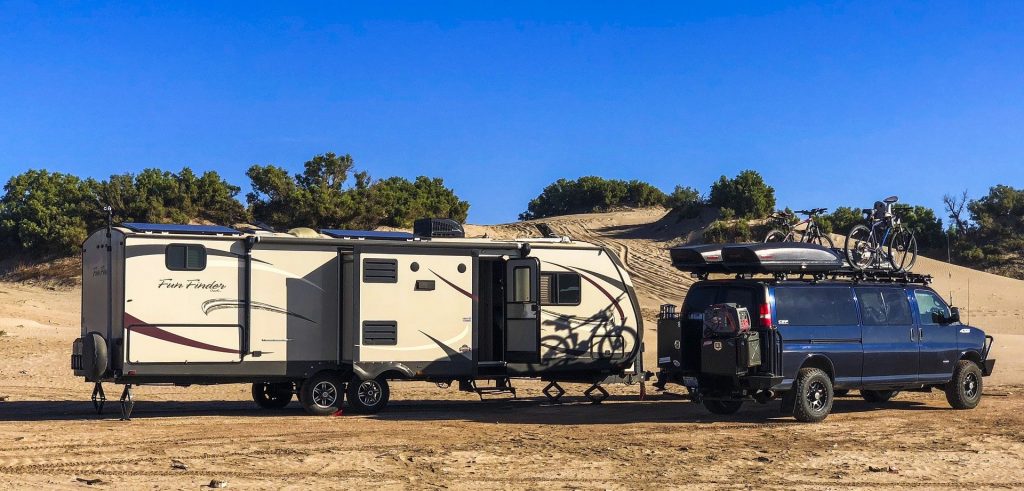 fifth wheel in desert